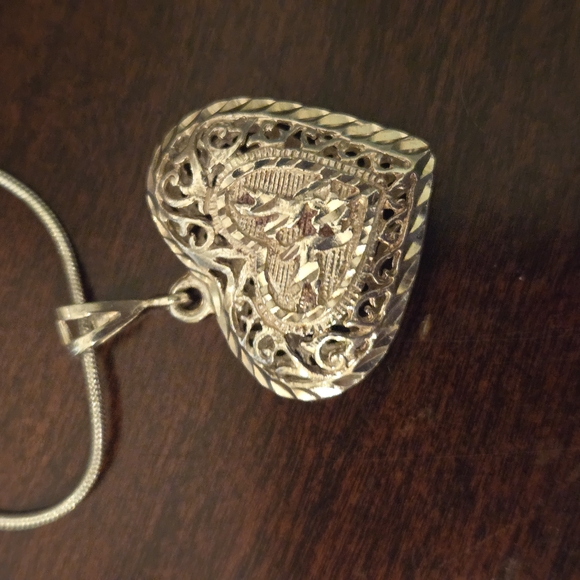 Elegant Sterling Silver Diamond Cut Heart Pendant Necklace - Picture 7 of 7